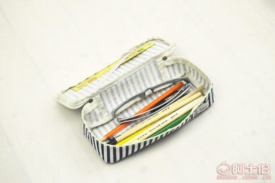 素樸時光 匠心巧制，打造一方棉麻條紋下的文具收納天地